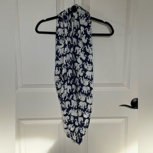 NWOT Lilly Pulitzer Navy and White Infinity Scarf